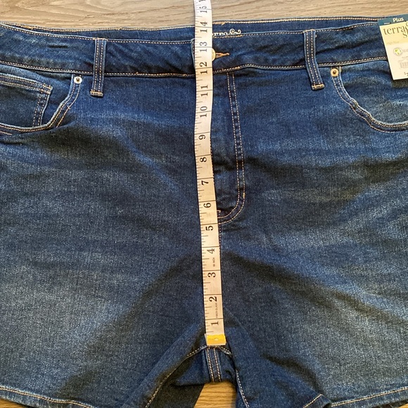 Terra & Sky High Rise Denim Shorts Size 22W - Picture 9 of 12